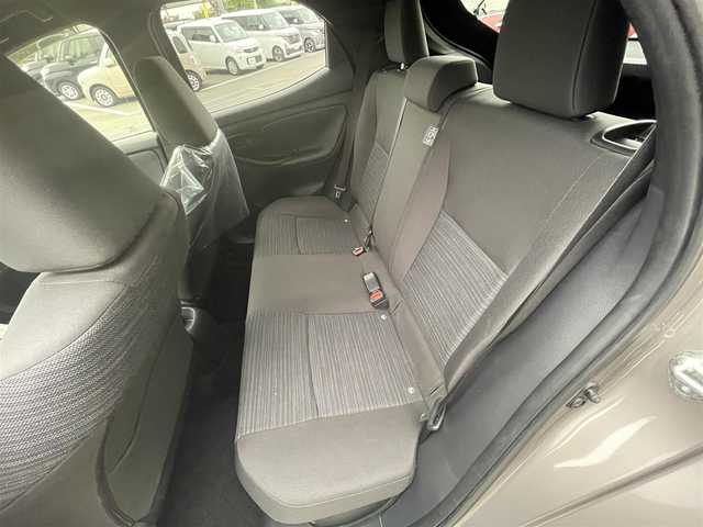 トヨタ ヤリス ハイブリッド Z 愛媛県 2020(令2)年 1.5万km ブラック/アバンギャルドブロンズメタリック 純正9型ディスプレイオーディオ(フルセグTV/BT)/全周囲カメラ/トヨタセーフティセンス/レーダークルーズコントロール/衝突被害軽減装置/車線逸脱防止装置/ブラインドスポットモニター/クリアランスソナー/前後ドライブレコーダー/シートヒーター/LEDヘッドライト/オートライト/オートマチックハイビーム/電格ミラー/ヒートミラー/ステアリングリモコン/シガーソケット/ETC/現状サマー(純正AW)(185/55/R16)/BRIDGESTONE EcoPia EP150/禁煙車