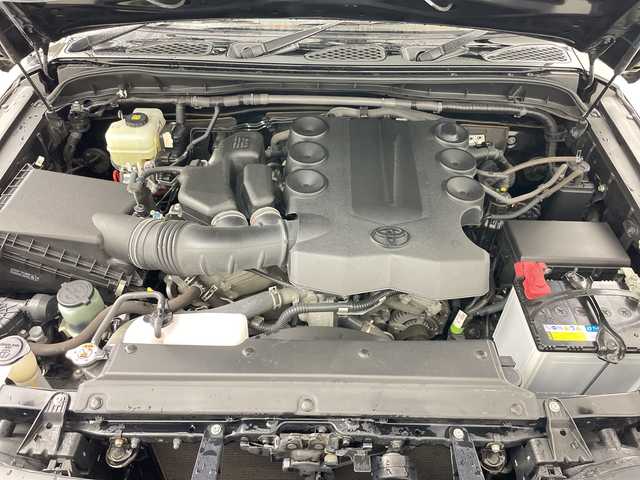 トヨタ ＦＪクルーザー ブラックカラーパッケージ 道央・札幌 2017(平29)年 6.3万km ブラック/ホワイト ・4WD/・寒冷地仕様/・社外SDナビ（CN-RE03WD）/・BT&CD&DVD&フルセグTV/・バックカメラ/・クルーズコントロール/・ステアリングスイッチ/・社外ドラレコ前方/・センターデフロック/・リアコーナーセンサー/・ヘッドライトレベライザー/・リモコンキー/・スペアキー/・保証書/・取扱説明書