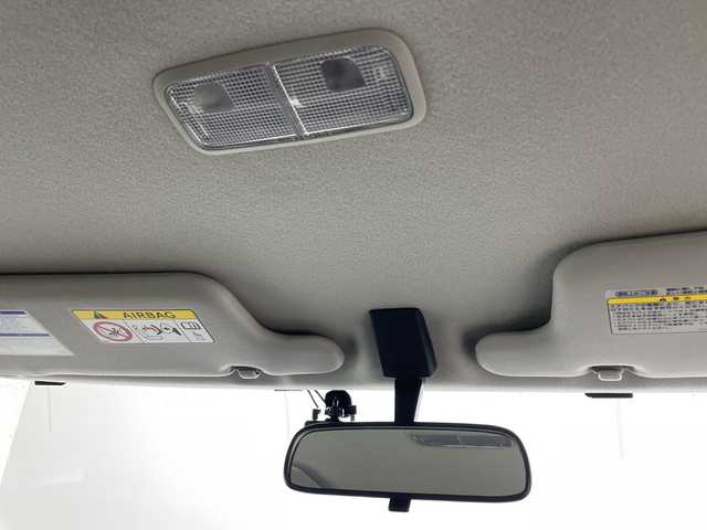 トヨタ ＦＪクルーザー ブラックカラーパッケージ 道央・札幌 2017(平29)年 6.3万km ブラック/ホワイト ・4WD/・寒冷地仕様/・社外SDナビ（CN-RE03WD）/・BT&CD&DVD&フルセグTV/・バックカメラ/・クルーズコントロール/・ステアリングスイッチ/・社外ドラレコ前方/・センターデフロック/・リアコーナーセンサー/・ヘッドライトレベライザー/・リモコンキー/・スペアキー/・保証書/・取扱説明書