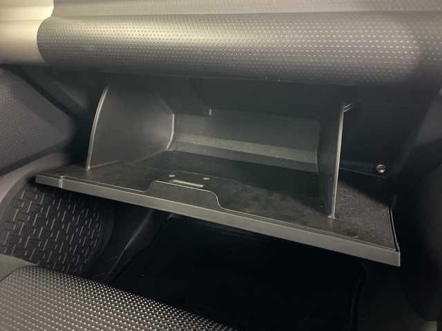 トヨタ ＦＪクルーザー ブラックカラーパッケージ 道央・札幌 2017(平29)年 6.3万km ブラック/ホワイト ・4WD/・寒冷地仕様/・社外SDナビ（CN-RE03WD）/・BT&CD&DVD&フルセグTV/・バックカメラ/・クルーズコントロール/・ステアリングスイッチ/・社外ドラレコ前方/・センターデフロック/・リアコーナーセンサー/・ヘッドライトレベライザー/・リモコンキー/・スペアキー/・保証書/・取扱説明書