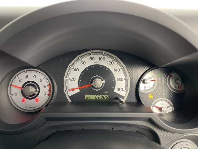 トヨタ ＦＪクルーザー ブラックカラーパッケージ 道央・札幌 2017(平29)年 6.3万km ブラック/ホワイト ・4WD/・寒冷地仕様/・社外SDナビ（CN-RE03WD）/・BT&CD&DVD&フルセグTV/・バックカメラ/・クルーズコントロール/・ステアリングスイッチ/・社外ドラレコ前方/・センターデフロック/・リアコーナーセンサー/・ヘッドライトレベライザー/・リモコンキー/・スペアキー/・保証書/・取扱説明書