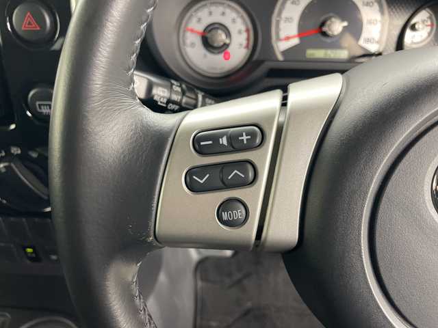 トヨタ ＦＪクルーザー ブラックカラーパッケージ 道央・札幌 2017(平29)年 6.3万km ブラック/ホワイト ・4WD/・寒冷地仕様/・社外SDナビ（CN-RE03WD）/・BT&CD&DVD&フルセグTV/・バックカメラ/・クルーズコントロール/・ステアリングスイッチ/・社外ドラレコ前方/・センターデフロック/・リアコーナーセンサー/・ヘッドライトレベライザー/・リモコンキー/・スペアキー/・保証書/・取扱説明書