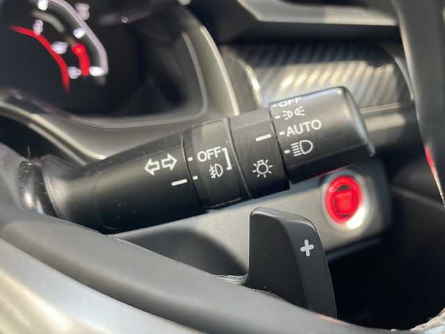 ホンダ シビック ハッチバック 高知県 2019(平31)年 5.4万km ホワイトオーキッドパール