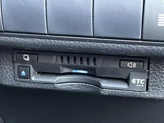 トヨタ カローラ スポーツ ハイブリッドG Z 香川県 2020(令2)年 7.7万km アティチュードブラックマイカ トヨタセーフティーセンス/・プリクラッシュ/・レーントレーシングアシスト/純正8型ディスプレイオーディオ/・ナビ機能付き/バックカメラ/革巻きステアリング/ステアリングリモコン/レーダークルーズコントロール/LEDヘッドライト/LEDフォグライト/スマートキー/プッシュスタート