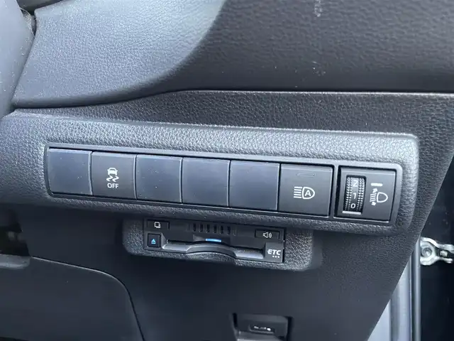 トヨタ カローラ スポーツ ハイブリッドG Z 香川県 2020(令2)年 7.7万km アティチュードブラックマイカ トヨタセーフティーセンス/・プリクラッシュ/・レーントレーシングアシスト/純正8型ディスプレイオーディオ/・ナビ機能付き/バックカメラ/革巻きステアリング/ステアリングリモコン/レーダークルーズコントロール/LEDヘッドライト/LEDフォグライト/スマートキー/プッシュスタート