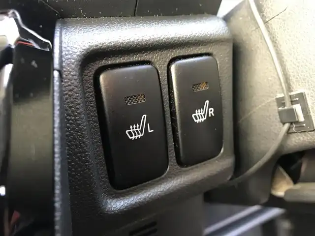 ダイハツ キャスト アクティバ GターボプライムコレSAⅡ 富山県 2017(平29)年 8.2万km ファイアークォーツレッドM 純正ナビ/フルセグTV/Bluetooth/バックカメラ/衝突被害軽減ブレーキ/横滑り防止装置/プッシュスタート/スマートキー/ハーフレザーシート/シートヒーター/ステアリングスイッチ/ETC/電動格納ミラー