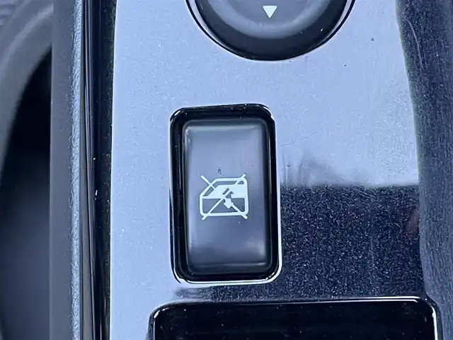 日産 デイズ ハイウェイスターX 東京都 2020(令2)年 1.6万km ブラック 純正メモリナビ/フルセグ/アラウンドビューモニター/ドライブレコーダー/衝突軽減ブレーキ/レーンキープアシスト/コーナーセンサー/アイドリングストップ/ステアリングスイッチ/スマートキー/純正14インチAW/オートライト