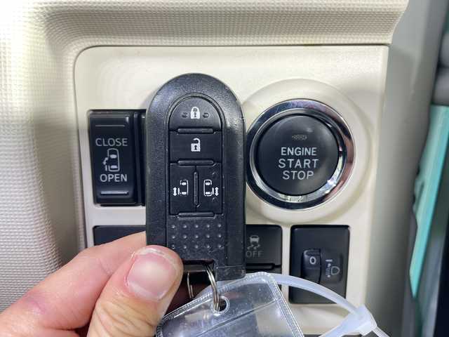 ダイハツ ムーヴ キャンバス X メイクアップ リミテッド SAⅢ 広島県 2019(令1)年 3.1万km パールホワイトⅢ/ファインミントメタリック 2トーン 禁煙/スマートアシストIII/・衝突軽減ブレーキ/・車線逸脱警報/・誤発進抑制制御/・オートハイビーム/社外ディスプレイオーディオ（DDX4190BT）/(BT/DVD/CD/USB/Spotify)/バックカメラ（未接続）/両側パワースライドドア/リアセンサー（御発進抑制）/社外LEDヘッドライト/フォグランプ/オートライト/スマートキー/プッシュスタート/スペアキー/純正ドアバイザー/フロアマット/電動格納ミラー/アイドリングストップ/ヘッドライトレベライザー/ステアリングスイッチ/取扱説明書