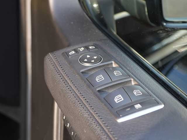 メルセデス・ベンツ ゲレンデヴァーゲン Ｇ３５０ｄ 静岡県 2018(平30)年 3.8万km オブシディアンブラック 後期モデル/ラグジュアリーパッケージ/harman/kardonサラウンド/サンルーフ/CommandHDDナビフルセグTV Bluetooth CarPlay対応/バックカメラ/ブラウンレザーシート シートヒーター /前席メモリーパワーシート/ディストロニックプラス/ブラインドスポットモニター/GPSレーダー/DSRCETC/ドライブレコーダー
