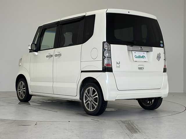 ホンダ Ｎ ＢＯＸ G SSパッケージ 愛知県 2013(平25)年 9.2万km プレミアムホワイトパール ７型SDナビ/両側パワースライドドア/ワンセグ/CD/DVD/バックカメラ/純正アルミホイール/ＥＴＣ/ステアリングスイッチ/スマートキー/プッシュスタート/オートエアコン/フロアマット
