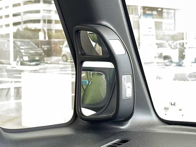 ホンダ Ｎ ＢＯＸ G SSパッケージ 愛知県 2013(平25)年 9.2万km プレミアムホワイトパール ７型SDナビ/両側パワースライドドア/ワンセグ/CD/DVD/バックカメラ/純正アルミホイール/ＥＴＣ/ステアリングスイッチ/スマートキー/プッシュスタート/オートエアコン/フロアマット