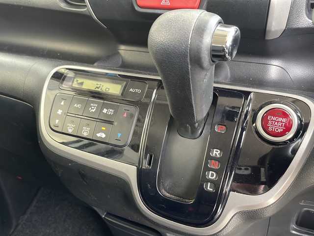 ホンダ Ｎ ＢＯＸ G SSパッケージ 愛知県 2013(平25)年 9.2万km プレミアムホワイトパール ７型SDナビ/両側パワースライドドア/ワンセグ/CD/DVD/バックカメラ/純正アルミホイール/ＥＴＣ/ステアリングスイッチ/スマートキー/プッシュスタート/オートエアコン/フロアマット