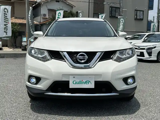 日産 エクストレイル 20X エマージェンシーブレーキ 兵庫県 2015(平27)年 6.2万km ブリリアントホワイトパール ・日産コネクトナビ/・地デジ/DVD/BT/AUX/USB/・TVキャンセラー/・アラウンドビューモニター/・ステアリングリモコン/・インテリジェントルームミラー/・クルーズコントロール/・カプロンシート（前席シートヒーター）/・純正17インチAW/・オートLEDヘッドランプ/・LEDフォグランプ/・パーキングアシスト/・エマージェンシーブレーキ/・車線逸脱警報/・後側方車両検知警報/・前後ソナー