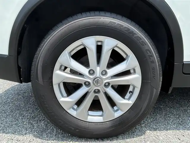 日産 エクストレイル 20X エマージェンシーブレーキ 兵庫県 2015(平27)年 6.2万km ブリリアントホワイトパール ・日産コネクトナビ/・地デジ/DVD/BT/AUX/USB/・TVキャンセラー/・アラウンドビューモニター/・ステアリングリモコン/・インテリジェントルームミラー/・クルーズコントロール/・カプロンシート（前席シートヒーター）/・純正17インチAW/・オートLEDヘッドランプ/・LEDフォグランプ/・パーキングアシスト/・エマージェンシーブレーキ/・車線逸脱警報/・後側方車両検知警報/・前後ソナー