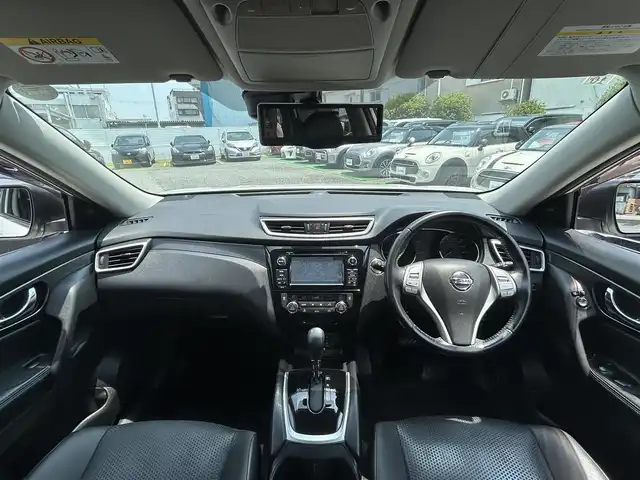 日産 エクストレイル 20X エマージェンシーブレーキ 兵庫県 2015(平27)年 6.2万km ブリリアントホワイトパール ・日産コネクトナビ/・地デジ/DVD/BT/AUX/USB/・TVキャンセラー/・アラウンドビューモニター/・ステアリングリモコン/・インテリジェントルームミラー/・クルーズコントロール/・カプロンシート（前席シートヒーター）/・純正17インチAW/・オートLEDヘッドランプ/・LEDフォグランプ/・パーキングアシスト/・エマージェンシーブレーキ/・車線逸脱警報/・後側方車両検知警報/・前後ソナー