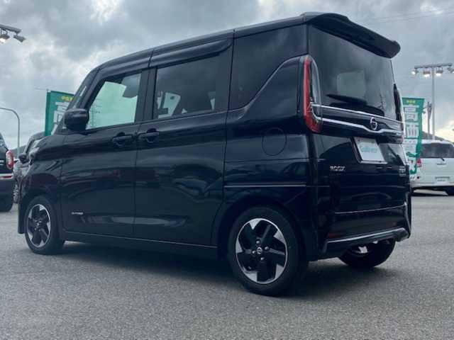 日産 ルークス ハイウェイスター X 兵庫県 2021(令3)年 8.1万km ブラック 純正SDナビ/アラウンドビューモニター/アイドリングストップ/ドアバイザー/プッシュスタート/片側パワースライドドア/ハンズフリーオートスライドドア/ETC/オートライト/ステアリングスイッチ