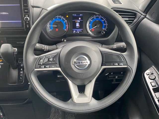 日産 ルークス ハイウェイスター X 兵庫県 2021(令3)年 8.1万km ブラック 純正SDナビ/アラウンドビューモニター/アイドリングストップ/ドアバイザー/プッシュスタート/片側パワースライドドア/ハンズフリーオートスライドドア/ETC/オートライト/ステアリングスイッチ