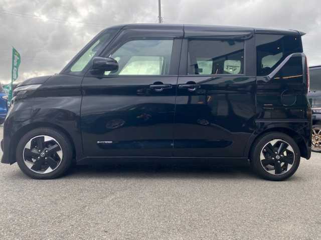 日産 ルークス ハイウェイスター X 兵庫県 2021(令3)年 8.1万km ブラック 純正SDナビ/アラウンドビューモニター/アイドリングストップ/ドアバイザー/プッシュスタート/片側パワースライドドア/ハンズフリーオートスライドドア/ETC/オートライト/ステアリングスイッチ