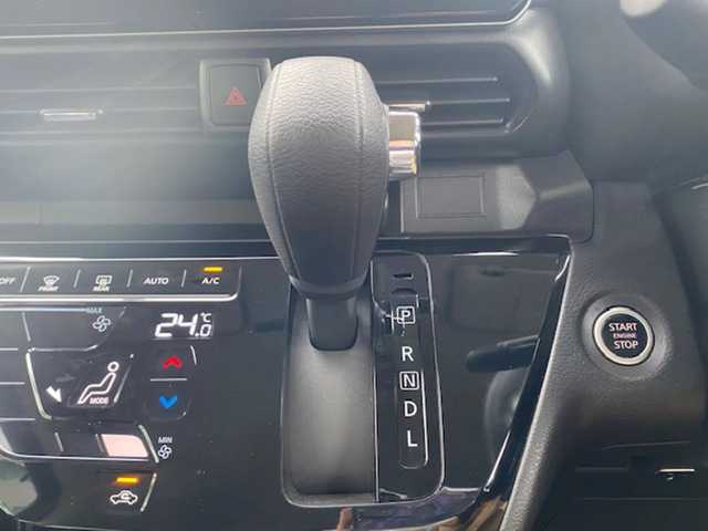 日産 ルークス ハイウェイスター X 兵庫県 2021(令3)年 8.1万km ブラック 純正SDナビ/アラウンドビューモニター/アイドリングストップ/ドアバイザー/プッシュスタート/片側パワースライドドア/ハンズフリーオートスライドドア/ETC/オートライト/ステアリングスイッチ