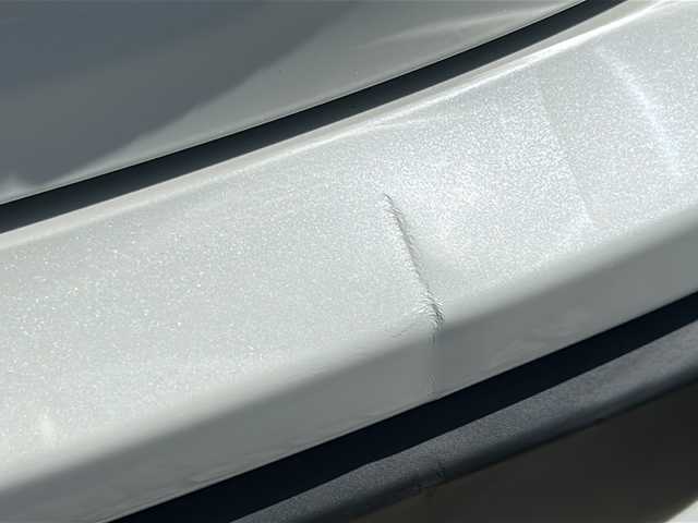 スズキ イグニス ハイブリッド MG 静岡県 2018(平30)年 7.8万km ピュアホワイトP ケンウッドナビ/・iPod/・SD/・CD/・ワンセグ/・FM/AM/・Bluetooth/・SMART USEN/主要装備/・バックカメラ/・マニュアルエアコン/・シートヒーター/・ハロゲンライト/・マニュアルレベリング/・横滑り防止装置/・アイドリングストップ/・リモコンキー/・純正ホイールキャップ