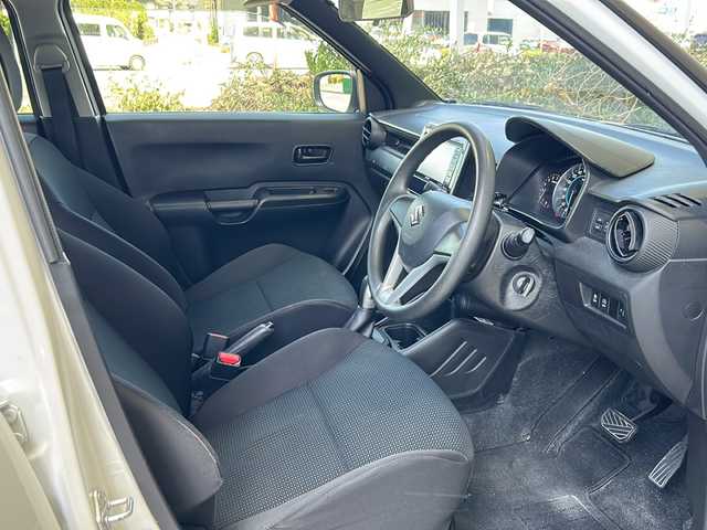 スズキ イグニス ハイブリッド MG 静岡県 2018(平30)年 7.8万km ピュアホワイトP ケンウッドナビ/・iPod/・SD/・CD/・ワンセグ/・FM/AM/・Bluetooth/・SMART USEN/主要装備/・バックカメラ/・マニュアルエアコン/・シートヒーター/・ハロゲンライト/・マニュアルレベリング/・横滑り防止装置/・アイドリングストップ/・リモコンキー/・純正ホイールキャップ