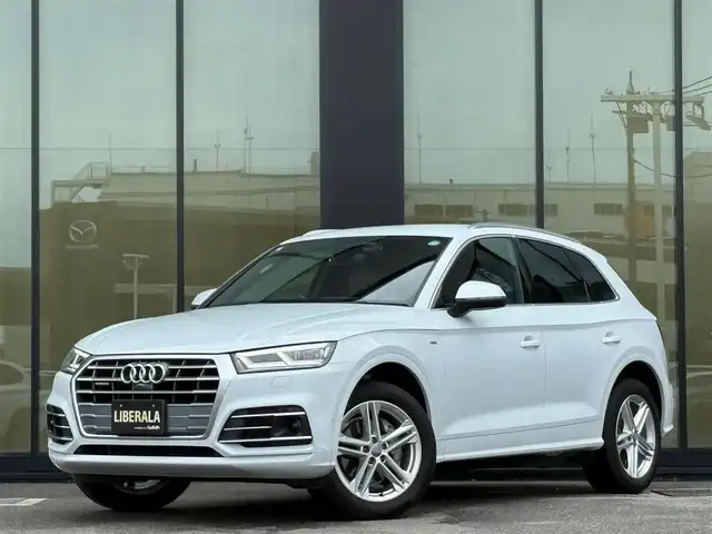 アウディ Ｑ５ 40TDIクワトロ スポーツ 石川県 2020(令2)年 6万km 白 S-LINE-pkg/4WD/衝突軽減ブレーキ/純正メモリーナビ/バック/フロント/サイド/360°カメラ/フルセグTV/AppleCarPlay/Bluetooth/USB/アダプティブクルーズコントロール/ブラインドスポットモニター/電動格納ミラー/レーンキープアシスト/クリアランスソナー/オートマチックテールゲート/オートライト/LEDヘッドライト/パワーシート(前席)/ETC