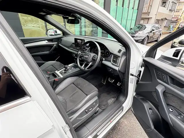 アウディ Ｑ５ 40TDIクワトロ スポーツ 石川県 2020(令2)年 6万km 白 S-LINE-pkg/4WD/衝突軽減ブレーキ/純正メモリーナビ/バック/フロント/サイド/360°カメラ/フルセグTV/AppleCarPlay/Bluetooth/USB/アダプティブクルーズコントロール/ブラインドスポットモニター/電動格納ミラー/レーンキープアシスト/クリアランスソナー/オートマチックテールゲート/オートライト/LEDヘッドライト/パワーシート(前席)/ETC