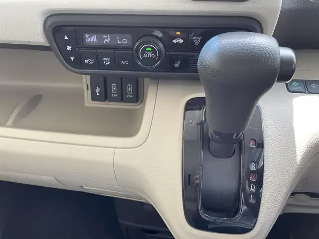 ホンダ Ｎ ＢＯＸ G L ホンダセンシング 秋田県 2020(令2)年 11.5万km プラチナホワイトパール (株)IDOMが運営する【じしゃロン秋田店】の自社ローン専用車両になります。こちらは現金またはオートローンご利用時の価格です。自社ローンご希望の方は別途その旨お申付け下さい/////////////////メモリナビ/フルセグテレビ/バックカメラ/片側パワースライドドア/ETC/ドアバイザー/プッシュスタート/クルーズコントロール/スマートキー
