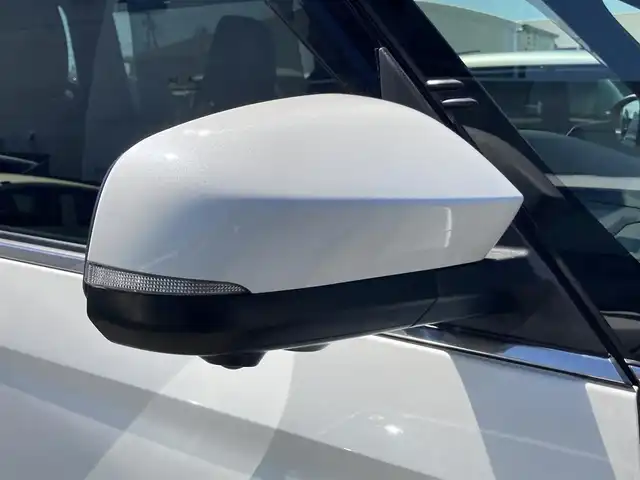トヨタ ノア S－Z 静岡県 2022(令4)年 5.9万km ホワイトパールクリスタルシャイン Toyota Safety Sense/純正10.5型ディスプレイオーディオ/　（コネクティッドナビ対応）/　AM FM Bluetooth フルセグTV/ETC2.0/レーダークルーズコントロール/ドライブレコーダー/両側パワースライドドア/前席シートヒーター/パークングアシスト/電動パーキングブレーキ/オートブレーキホールド/リアサンシェード/LEDヘッドライト/スマートキー×2本/ワンオーナー/パノラミックビューモニター