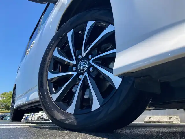 トヨタ ノア S－Z 静岡県 2022(令4)年 5.9万km ホワイトパールクリスタルシャイン Toyota Safety Sense/純正10.5型ディスプレイオーディオ/　（コネクティッドナビ対応）/　AM FM Bluetooth フルセグTV/ETC2.0/レーダークルーズコントロール/ドライブレコーダー/両側パワースライドドア/前席シートヒーター/パークングアシスト/電動パーキングブレーキ/オートブレーキホールド/リアサンシェード/LEDヘッドライト/スマートキー×2本/ワンオーナー/パノラミックビューモニター