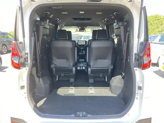 トヨタ ノア S－Z 静岡県 2022(令4)年 5.9万km ホワイトパールクリスタルシャイン Toyota Safety Sense/純正10.5型ディスプレイオーディオ/　（コネクティッドナビ対応）/　AM FM Bluetooth フルセグTV/ETC2.0/レーダークルーズコントロール/ドライブレコーダー/両側パワースライドドア/前席シートヒーター/パークングアシスト/電動パーキングブレーキ/オートブレーキホールド/リアサンシェード/LEDヘッドライト/スマートキー×2本/ワンオーナー/パノラミックビューモニター