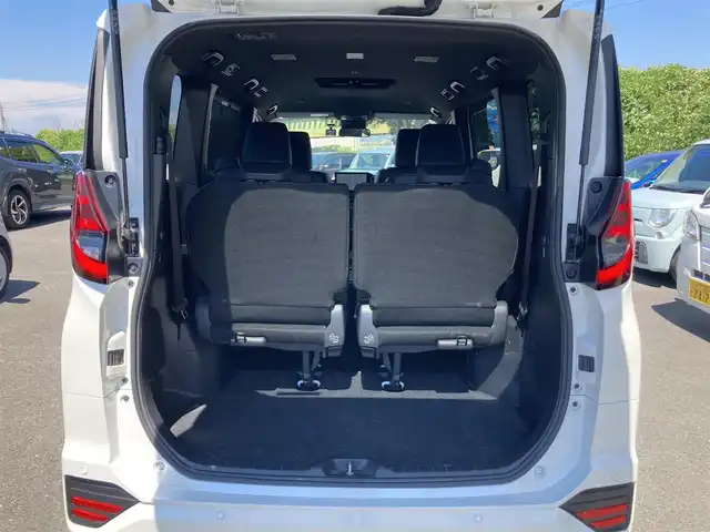 トヨタ ノア S－Z 静岡県 2022(令4)年 5.9万km ホワイトパールクリスタルシャイン Toyota Safety Sense/純正10.5型ディスプレイオーディオ/　（コネクティッドナビ対応）/　AM FM Bluetooth フルセグTV/ETC2.0/レーダークルーズコントロール/ドライブレコーダー/両側パワースライドドア/前席シートヒーター/パークングアシスト/電動パーキングブレーキ/オートブレーキホールド/リアサンシェード/LEDヘッドライト/スマートキー×2本/ワンオーナー/パノラミックビューモニター