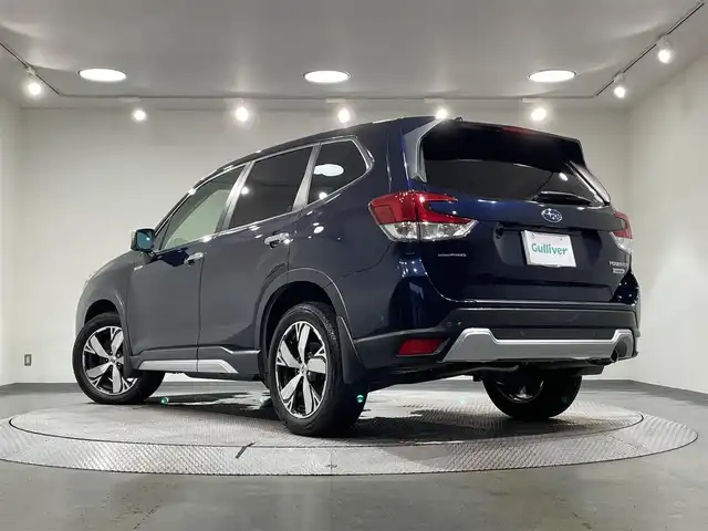 スバル フォレスター ハイブリッド アドバンス 愛知県 2019(平31)年 5.6万km ダークブルーパール 純正８インチナビ　/(Bluetooth/FM/AM/フルセグTV/CarPlay/SD/CD・DVD再生）/アイサイト　/　　-衝突軽減ブレーキ/　　-レーダークルーズコントロール/　　-レーンキープアシスト/視界拡張/DIATONEサウンド/ドライバーモニタリング/電動バックドア　/ビルトインＥＴＣ　/ＬＥＤヘッドライト　/LEDフォグランプ/シートヒーター　/デジタルインナーミラー　/バックカメラ/サイドカメラ　/ステアリングヒーター　/ブラインドスポットモニター/ドライブレコーダー/メモリ機能付パワーシート/パドルシフト/電動パーキングブレーキ