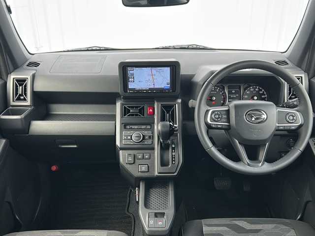 ダイハツ タフト G ターボ クロムベンチャー 三重県 2022(令4)年 2.6万km フォレストカーキメタリック 社外ナビ /バックカメラ /ガラスルーフ /ETC /前後コーナーセンサー /前席シートヒーター /レーダークルーズコントロール /レーンキープアシスト /衝突軽減ブレーキ/アイドリングストップ/USB給電ポート/LEDヘッドライト /オートライト/スペアキー /純正フロアマット /電動格納ミラー/禁煙車