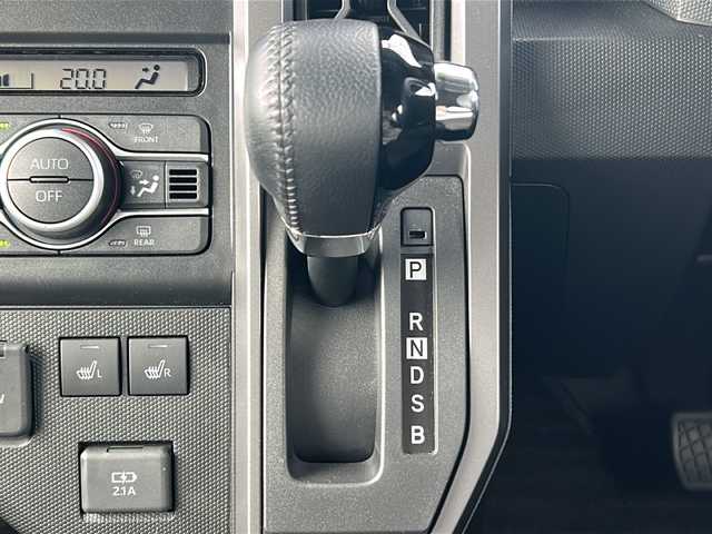 ダイハツ タフト G ターボ クロムベンチャー 三重県 2022(令4)年 2.6万km フォレストカーキメタリック 社外ナビ /バックカメラ /ガラスルーフ /ETC /前後コーナーセンサー /前席シートヒーター /レーダークルーズコントロール /レーンキープアシスト /衝突軽減ブレーキ/アイドリングストップ/USB給電ポート/LEDヘッドライト /オートライト/スペアキー /純正フロアマット /電動格納ミラー/禁煙車
