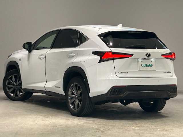 レクサス ＮＸ 300h Fスポーツ 宮城県 2020(令2)年 8万km ホワイトノーヴァガラスフレーク 4WD/サンルーフ/純正ナビ/アラウンドビューモニター/フルセグTV/Bluetooth/CD/レクサスセーフティシステム＋/・プリクラッシュセーフティ/・レーントレーシングアシスト/・オートマチックハイビーム/・アダプティブハイビームシステム/・レーダークルーズコントロール/・ロードサインアシスト/・先行者発進告知機能/ブラインドスポットモニター/ブレーキホールド/クリアランスソナー/パドルシフト/MTモード付きAT/ステアリングヒーター/本革レザーシート/シートメモリー/エアーシート/シートヒーター/全席パワーシート/全方位ドライブレコーダー/純正ビルトインETC2.0/アルミホイール/純正フロアマット/LEDヘッドライト