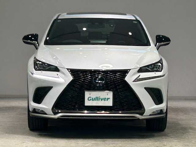 レクサス ＮＸ 300h Fスポーツ 宮城県 2020(令2)年 8万km ホワイトノーヴァガラスフレーク 4WD/サンルーフ/純正ナビ/アラウンドビューモニター/フルセグTV/Bluetooth/CD/レクサスセーフティシステム＋/・プリクラッシュセーフティ/・レーントレーシングアシスト/・オートマチックハイビーム/・アダプティブハイビームシステム/・レーダークルーズコントロール/・ロードサインアシスト/・先行者発進告知機能/ブラインドスポットモニター/ブレーキホールド/クリアランスソナー/パドルシフト/MTモード付きAT/ステアリングヒーター/本革レザーシート/シートメモリー/エアーシート/シートヒーター/全席パワーシート/全方位ドライブレコーダー/純正ビルトインETC2.0/アルミホイール/純正フロアマット/LEDヘッドライト