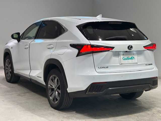 レクサス ＮＸ 300h Fスポーツ 宮城県 2020(令2)年 8万km ホワイトノーヴァガラスフレーク 4WD/サンルーフ/純正ナビ/アラウンドビューモニター/フルセグTV/Bluetooth/CD/レクサスセーフティシステム＋/・プリクラッシュセーフティ/・レーントレーシングアシスト/・オートマチックハイビーム/・アダプティブハイビームシステム/・レーダークルーズコントロール/・ロードサインアシスト/・先行者発進告知機能/ブラインドスポットモニター/ブレーキホールド/クリアランスソナー/パドルシフト/MTモード付きAT/ステアリングヒーター/本革レザーシート/シートメモリー/エアーシート/シートヒーター/全席パワーシート/全方位ドライブレコーダー/純正ビルトインETC2.0/アルミホイール/純正フロアマット/LEDヘッドライト