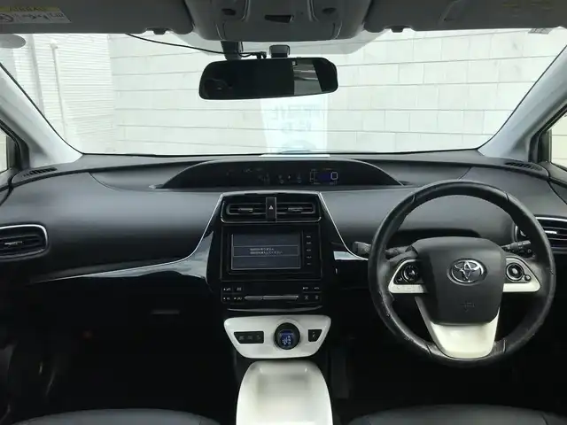 トヨタ プリウス S ツーリングセレクション 栃木県 2015(平27)年 14.1万km ホワイトパールクリスタルシャイン 株)IDOMが運営する【じしゃロン小山店】の自社ローン専用車両になります。こちらは現金またはオートローンご利用時の価格です。自社ローンご希望の方は別途その旨お申付け下さい//禁煙車/純正フルセグナビ/（CD/DVD/AM/FMラジオ）/(Bluetooth)/スマートキー/プッシュスタート/バックカメラ/ＥＴＣ/ドライブレコーダー/デジタルインナーミラー/シートヒーター/ステアリングリモコン/電動格納ドアミラー/パワーウインドウ/防眩ミラー/オートライト/ＴＯＭ’Ｓエアロ
