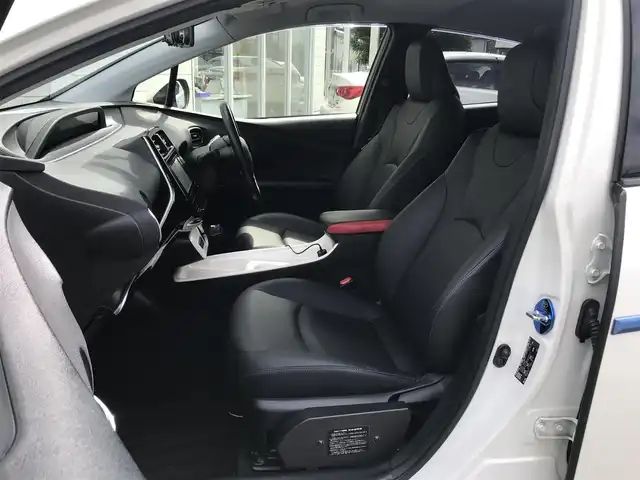 トヨタ プリウス S ツーリングセレクション 栃木県 2015(平27)年 14.1万km ホワイトパールクリスタルシャイン 株)IDOMが運営する【じしゃロン小山店】の自社ローン専用車両になります。こちらは現金またはオートローンご利用時の価格です。自社ローンご希望の方は別途その旨お申付け下さい//禁煙車/純正フルセグナビ/（CD/DVD/AM/FMラジオ）/(Bluetooth)/スマートキー/プッシュスタート/バックカメラ/ＥＴＣ/ドライブレコーダー/デジタルインナーミラー/シートヒーター/ステアリングリモコン/電動格納ドアミラー/パワーウインドウ/防眩ミラー/オートライト/ＴＯＭ’Ｓエアロ