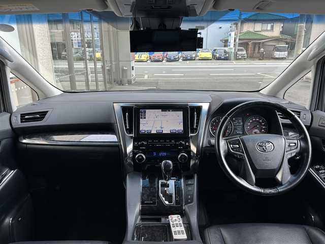 トヨタ アルファード S Cパッケージ 大阪府 2018(平30)年 10.5万km ブラック ワンオーナー/JBLメーカーオプションナビ/フルセグTV CD DVD BT BD HDMI/純正フリップダウンモニター/パノラミックビューモニター/Wサンルーフ/黒革シート/冷暖エアシート/パワーシート/ブラインドスポットモニタ/両側パワースライドドア/パワーバックドア/衝突被害軽減ブレーキ/レーダークルーズコントロール/レーンアシスト/オートマチックハイビーム/三眼LEDオートヘッドライト/フォグライト/コーナーセンサー/前後ドラレコ/2.0ETC/スマートキー 2個/AC100V電源/W サイド カーテン ニー エアバッグ/保証書 取説 ナビ取説/禁煙車