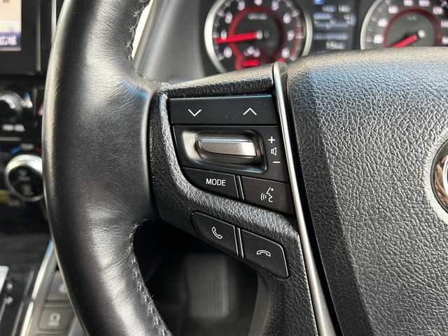 トヨタ アルファード S Cパッケージ 大阪府 2018(平30)年 10.5万km ブラック ワンオーナー/JBLメーカーオプションナビ/フルセグTV CD DVD BT BD HDMI/純正フリップダウンモニター/パノラミックビューモニター/Wサンルーフ/黒革シート/冷暖エアシート/パワーシート/ブラインドスポットモニタ/両側パワースライドドア/パワーバックドア/衝突被害軽減ブレーキ/レーダークルーズコントロール/レーンアシスト/オートマチックハイビーム/三眼LEDオートヘッドライト/フォグライト/コーナーセンサー/前後ドラレコ/2.0ETC/スマートキー 2個/AC100V電源/W サイド カーテン ニー エアバッグ/保証書 取説 ナビ取説/禁煙車