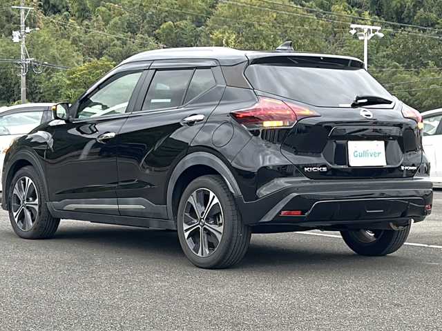 日産 キックス X ツートーンインテリアED 佐賀県 2021(令3)年 3.2万km ピュアブラック 純正9インチナビ/（フルセグ/Bluetooth/CD/DVD/AM/FM//USB/SD/iPod/MUSICSTOCKER）/全周囲カメラ/プロパイロット/衝突被害軽減システム/横滑り防止装置/フォグランプ/デジタルインナーミラー/ETC/D/N席シートヒーター/ヒートステアリング/電動パーキングブレーキ/電動格納ミラー/ドアバイザー/スマートキー/スペアキー