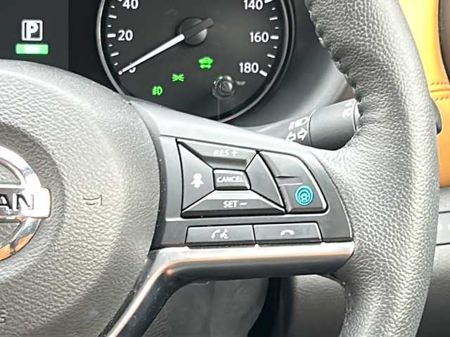 日産 キックス X ツートーンインテリアED 佐賀県 2021(令3)年 3.2万km ピュアブラック 純正9インチナビ/（フルセグ/Bluetooth/CD/DVD/AM/FM//USB/SD/iPod/MUSICSTOCKER）/全周囲カメラ/プロパイロット/衝突被害軽減システム/横滑り防止装置/フォグランプ/デジタルインナーミラー/ETC/D/N席シートヒーター/ヒートステアリング/電動パーキングブレーキ/電動格納ミラー/ドアバイザー/スマートキー/スペアキー