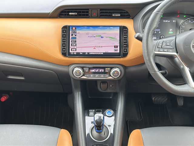 日産 キックス X ツートーンインテリアED 佐賀県 2021(令3)年 3.2万km ピュアブラック 純正9インチナビ/（フルセグ/Bluetooth/CD/DVD/AM/FM//USB/SD/iPod/MUSICSTOCKER）/全周囲カメラ/プロパイロット/衝突被害軽減システム/横滑り防止装置/フォグランプ/デジタルインナーミラー/ETC/D/N席シートヒーター/ヒートステアリング/電動パーキングブレーキ/電動格納ミラー/ドアバイザー/スマートキー/スペアキー