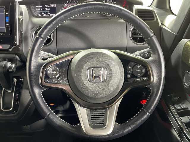 ホンダ Ｎ ＢＯＸ 神奈川県 2019(平31)年 2.8万km プラチナホワイトパール ホンダ純正ナビ/Bluetooth・CD・DVD・SD・USB・フルセグTV/両側パワースライドドア/ホンダセンシング/アダプティブクルーズコントロール/バックカメラ/ハーフレザーシート/スマートキー/ETC/前後ドライブレコーダー/純正フロアマット/スマートキー/純正15インチアルミホイール/LEDヘッドライト/オートマチックハイビーム/衝突軽減ブレーキ/先行車発進お知らせ機能/歩行者事故低減ステアリング/路外逸脱抑制機能/車線維持支援システム/穂発進抑制機能/後方誤発進抑制機能