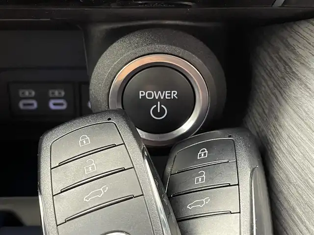 トヨタ ハリアー ハイブリッド Z レザーパッケージ 宮城県 2023(令5)年 5.9万km プラチナホワイトパールマイカ モデリスタエアロ/純正１２型ナビ/パノラミックビューモニター/デジタルインナーミラー/ヘッドアップディスプレイ/ブラインドスポットモニター/リアクロストラフィックアラート/クリアランスソナー/内蔵ドライブレコーダー/パワーバックドア/ＪＢＬプレミアムサウンド/ＥＴＣ２．０/シートヒーター/ベンチレーション/ステアリングヒーター/トヨタセースティセンス/フルセグTV/TVキャンセラー/禁煙車