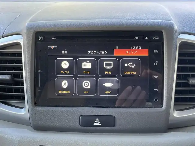 スズキ スペーシア X 静岡県 2017(平29)年 4.4万km ピュアホワイトP ワンオーナー/純正ナビ/フルセグTV/DVD/CD/BT/USB/全方位カメラ/衝突軽減ブレーキ/レーンキープアシスト/左後パワースライドドア/右後イージークローザー/運転席シートヒーター/HIDヘッドライト/ステアリングスイッチ/スマートキー×2/保証書/取扱説明書/ナビ取扱説明書/R4/R6点検記録簿有