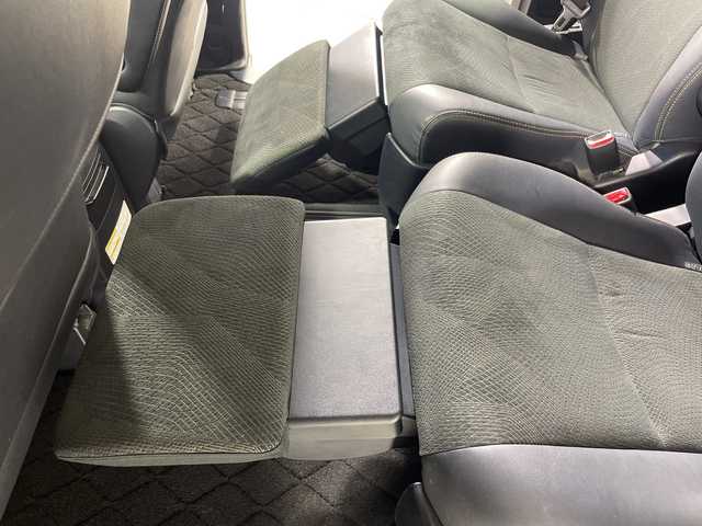 トヨタ エスティマ アエラス プレミアム 神奈川県 2018(平30)年 2.9万km ホワイトパールクリスタルシャイン 大型ムーンルーフ/純正9インチSDナビゲーション【NSZT-W68T】/AM/FM フルセグ Bluetooth対応/バックカメラ/両側パワースライドドア/クルーズコントロール/ビルトインETC2.0/ドライブレコーダー（前方）/純正フロアマット/スマートキー/純正LEDヘッドライト/オートライト/オートマチックハイビーム/純正18インチアルミホイール