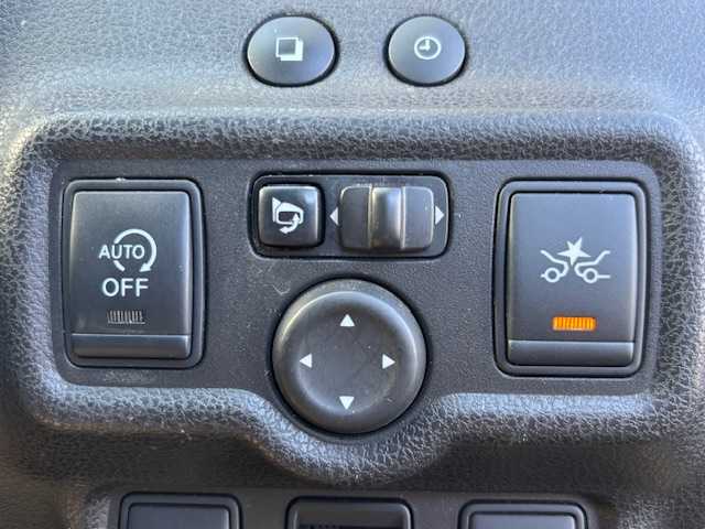 日産 ノート メダリスト エマージェンシーB 宮城県 2014(平26)年 11.1万km スーパーブラック 登録時走行距離110368km/社外ナビ/フルセグTV/Bluetooth/DVD/CD/FM/AM/全方位カメラ/コーナーセンサー/フォグランプ/アルミ付きスタットレスタイヤ/レーンキープ/横滑り防止装置/アイドリングストップ/ヘッドライトレベライザー/ETC/プッシュスタート/スマートキー/Aライト/純正フロアマット/フォグランプ/ドアバイザー/電動格納ミラー